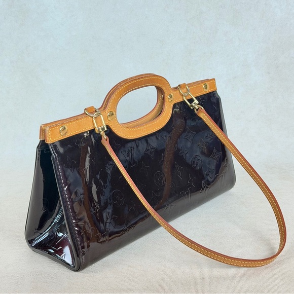 Louis Vuitton Vernis Roxbury Drive Amarante Patent Leather Shoulder Bag - Picture 4 of 16